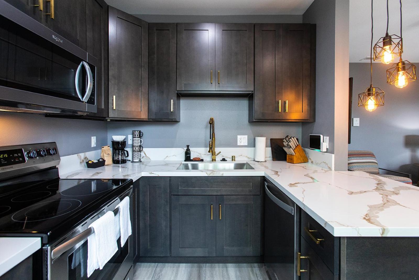 Walk To Restaurants, Fast Wifi, Ac Apartment